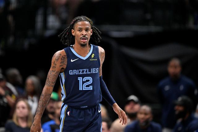 库里16分布朗尼5中1 勇士大胜湖人季前赛5连胜