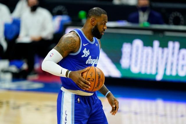 赵继伟17+8辽宁逆转首钢 张镇麟27分付豪24+8